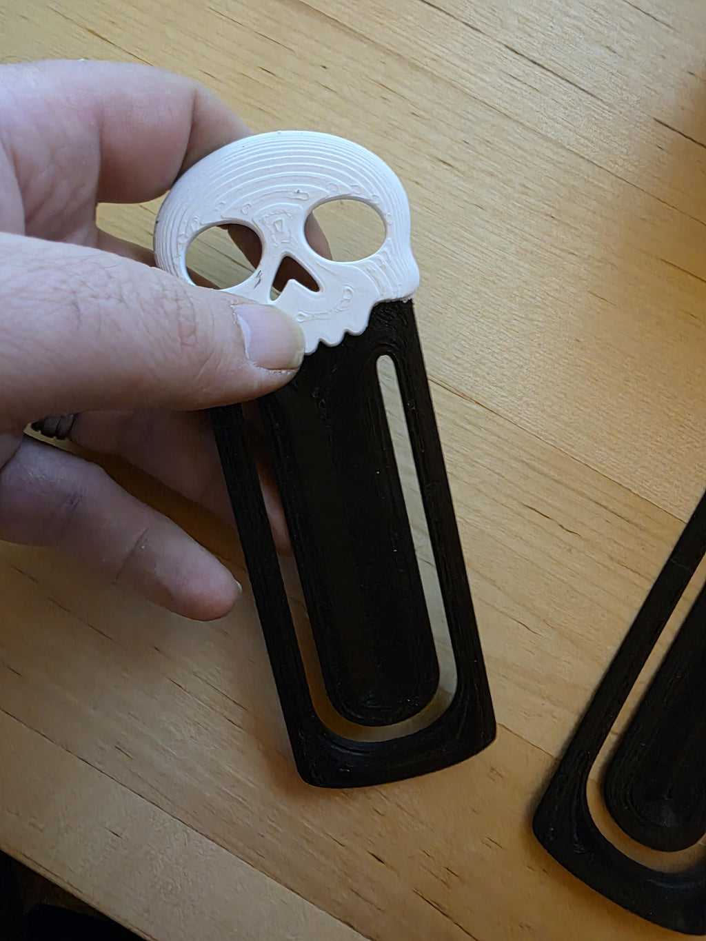 Gothic Bat & Skull Bookmarks, 3D Printed Dark Academia Bookmark Set, Spooky Reader Gift, Halloween Decor, Unique Book Lover Gift