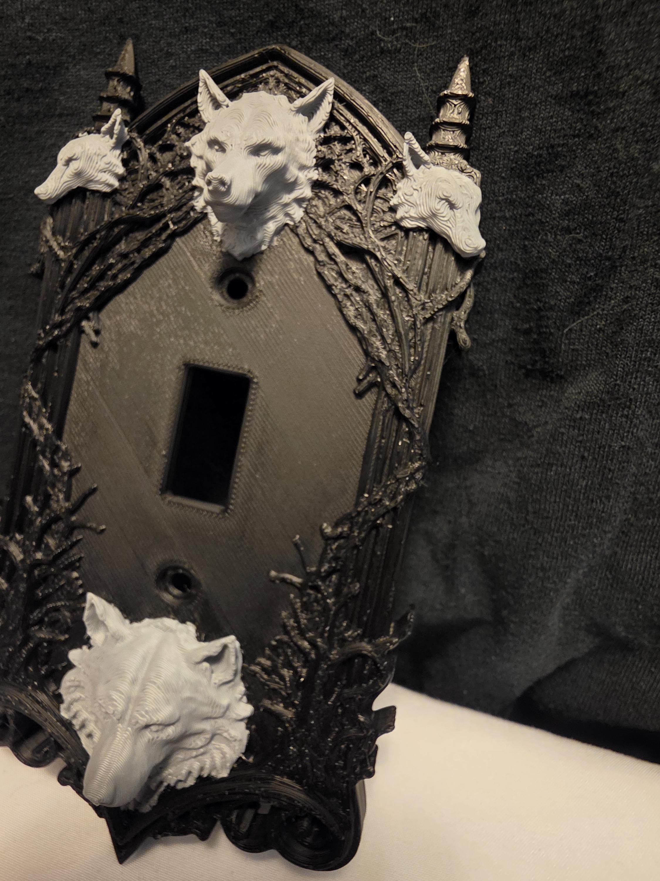 Killer Gothic Wolf Light Switch Cover – Dire Wolf Wall Plate – Dark Gothic Home Decor – Creepy Cool Switch Plate, Wolf Decor – Dark Academia