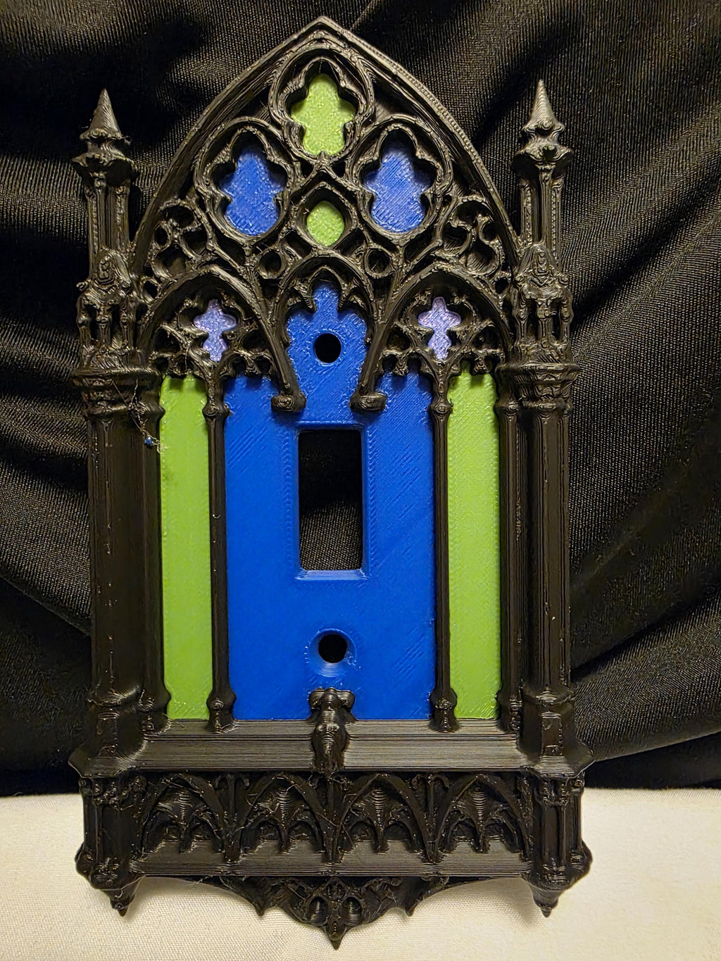 Gothic Stained Glass Light Switch Cover – Gothic Cathedral Decor – 3D Printed Wallplate – Medieval Home Decor – Dark Academia Switch Cover