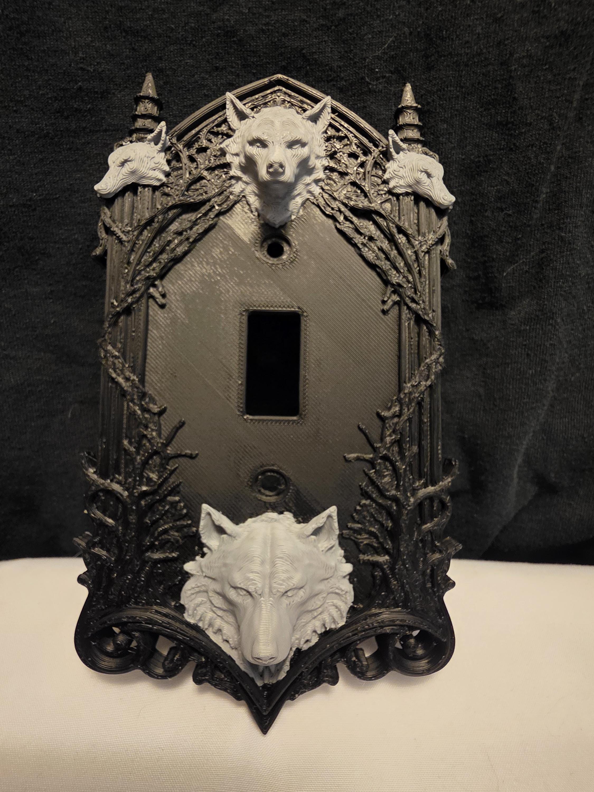 Killer Gothic Wolf Light Switch Cover – Dire Wolf Wall Plate – Dark Gothic Home Decor – Creepy Cool Switch Plate, Wolf Decor – Dark Academia