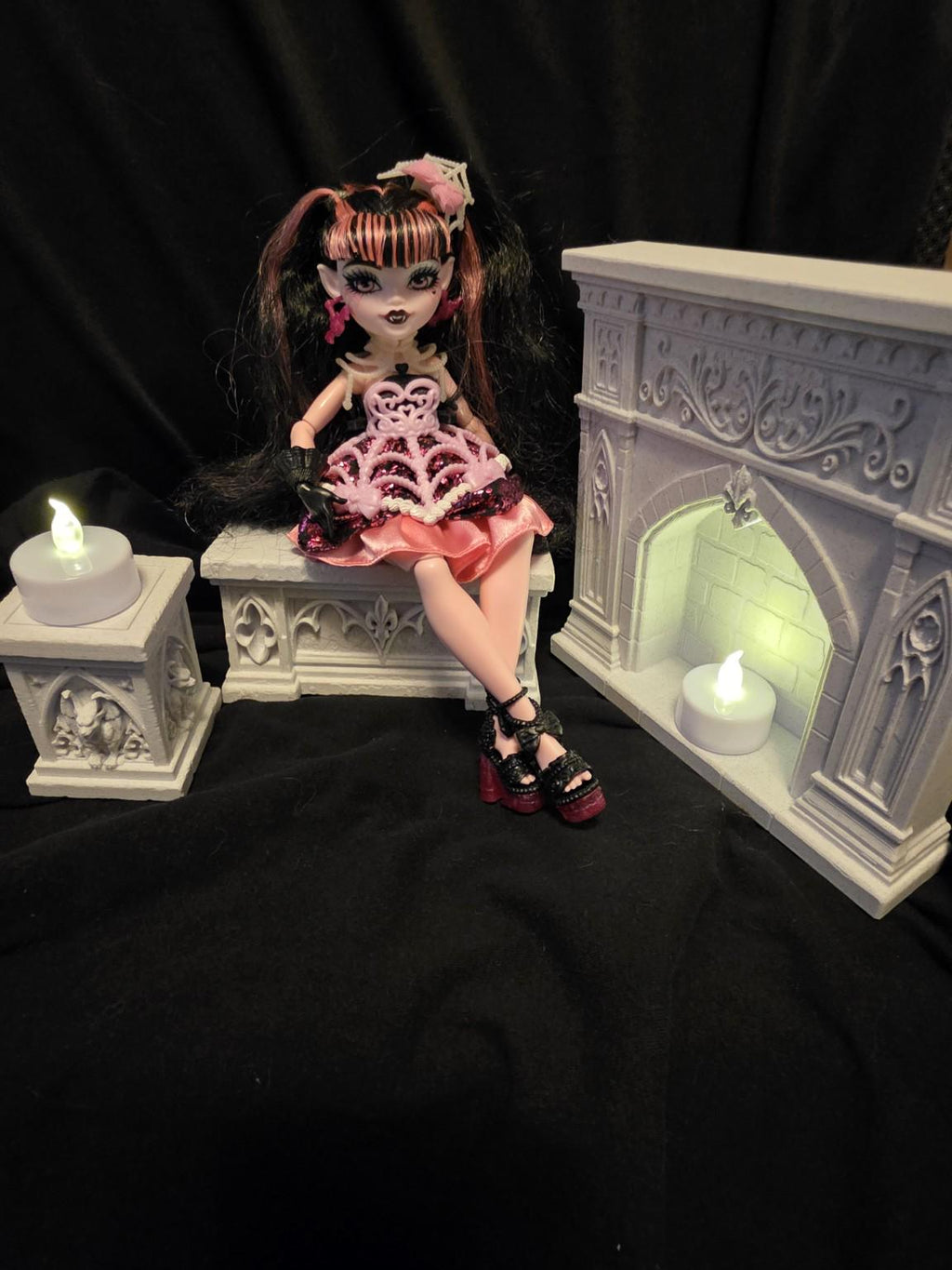 Gothic Doll Furniture Set – Fireplace, Bench & Gargoyle Pedestal | Stone White 3D Printed Furniture for Fashion Dolls