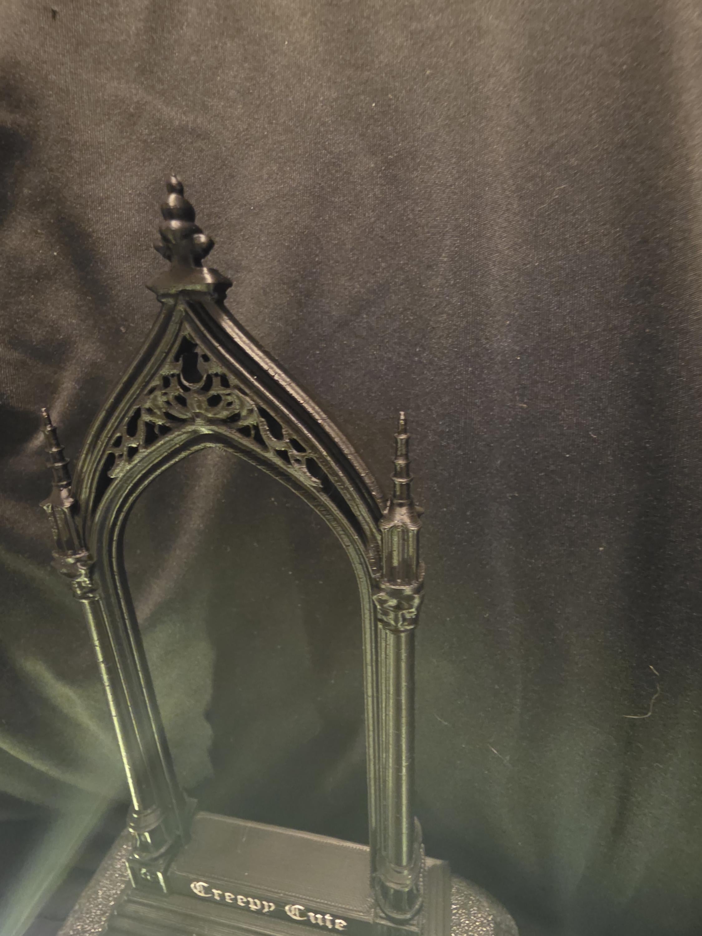 Custom Gothic Arch Display Stand – Personalized Name Plaque – Cathedral Decor – Gothic Shelf Decor – Fantasy Room Accent