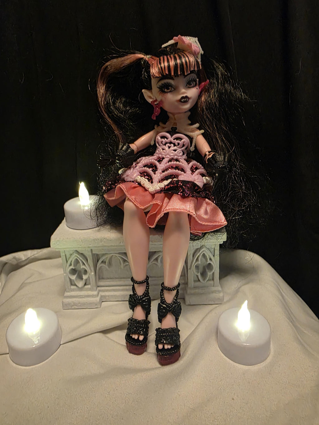 Gothic Doll Bench | White Stone PLA Miniature Furniture | Monster High Display Bench | Cool Gothic Dollhouse Decor | 1:6 Scale Accessory