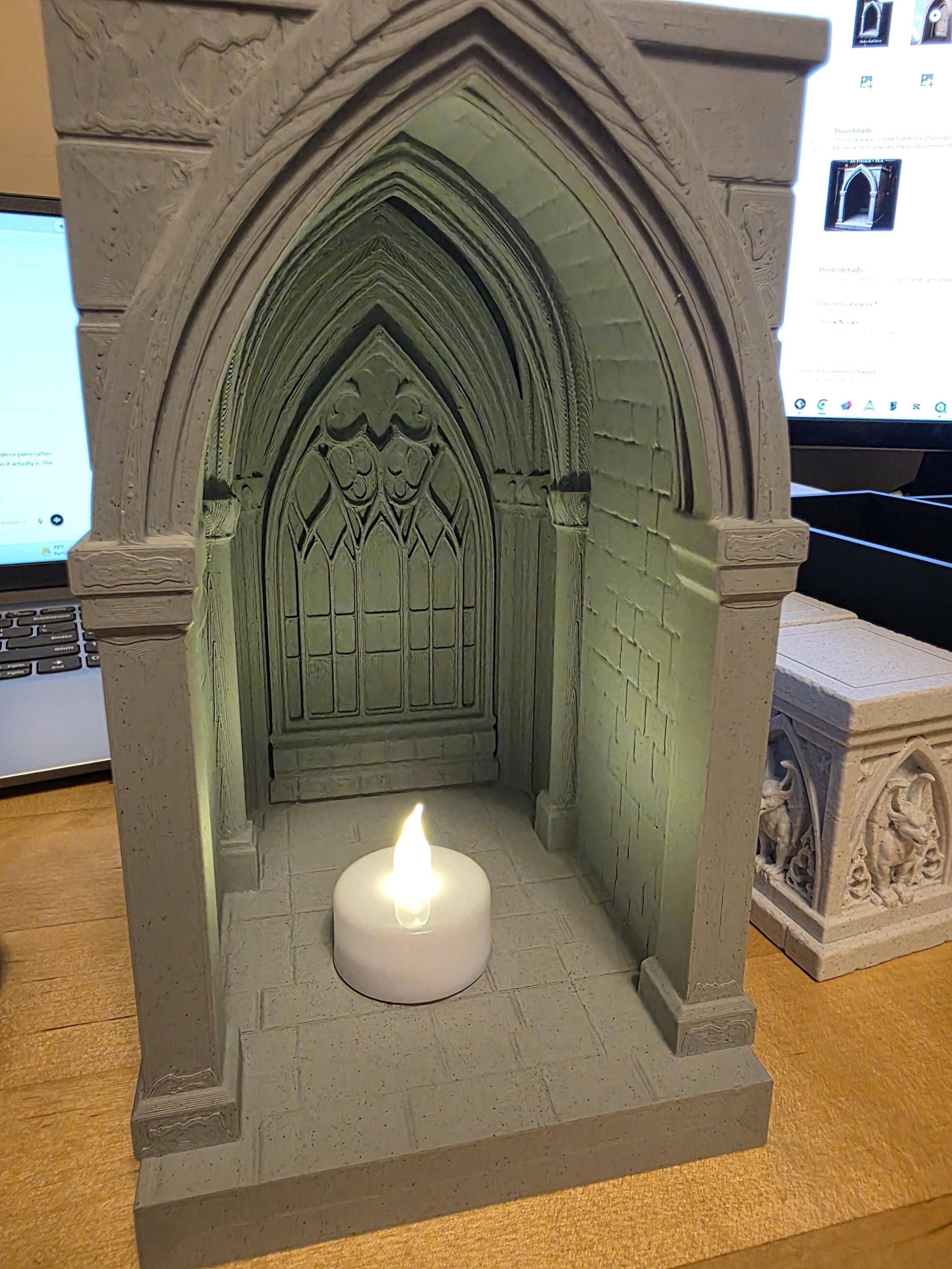 Gothic Cathedral Book Nook, 3D Printed PLA Shelf Decor, Dark Academia Arch Bookend